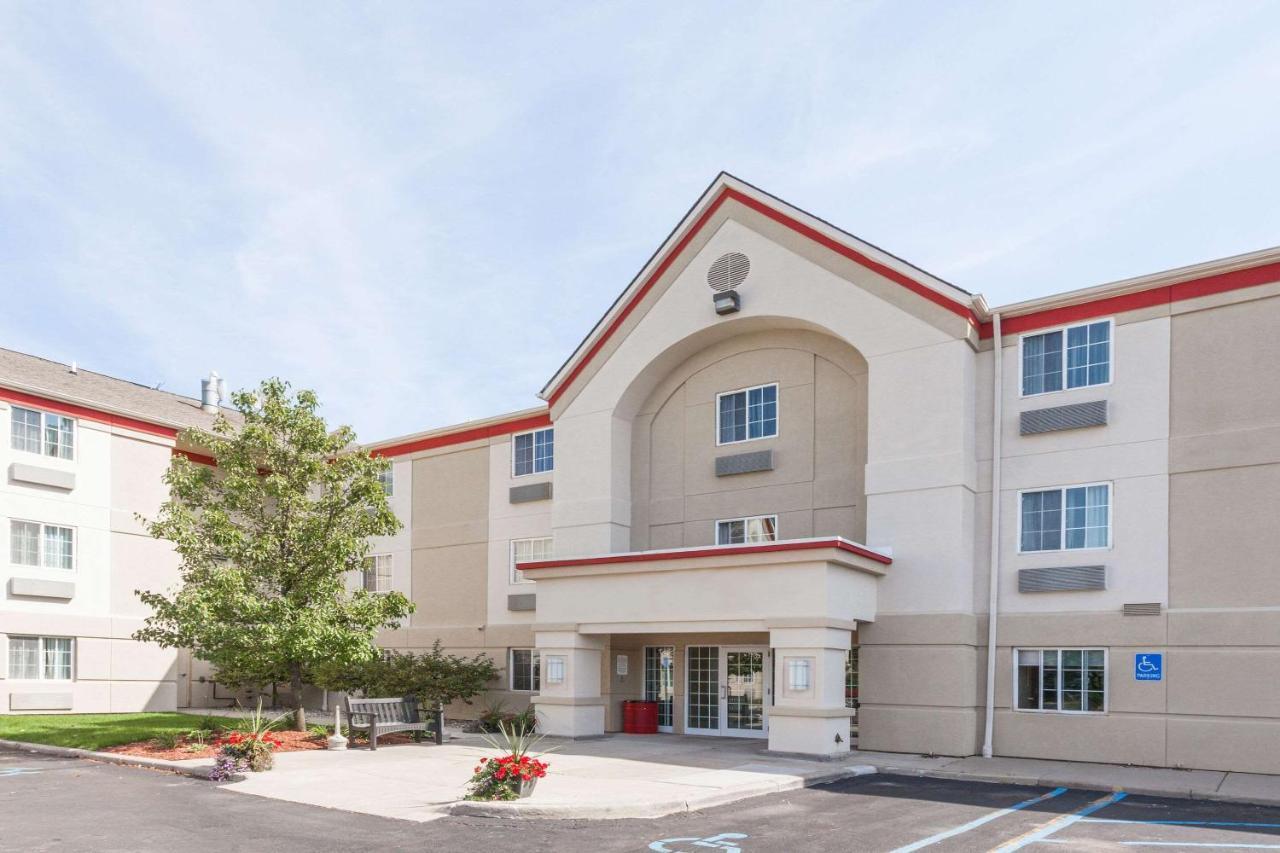 Mainstay Suites Detroit Auburn Hills Bagian luar foto