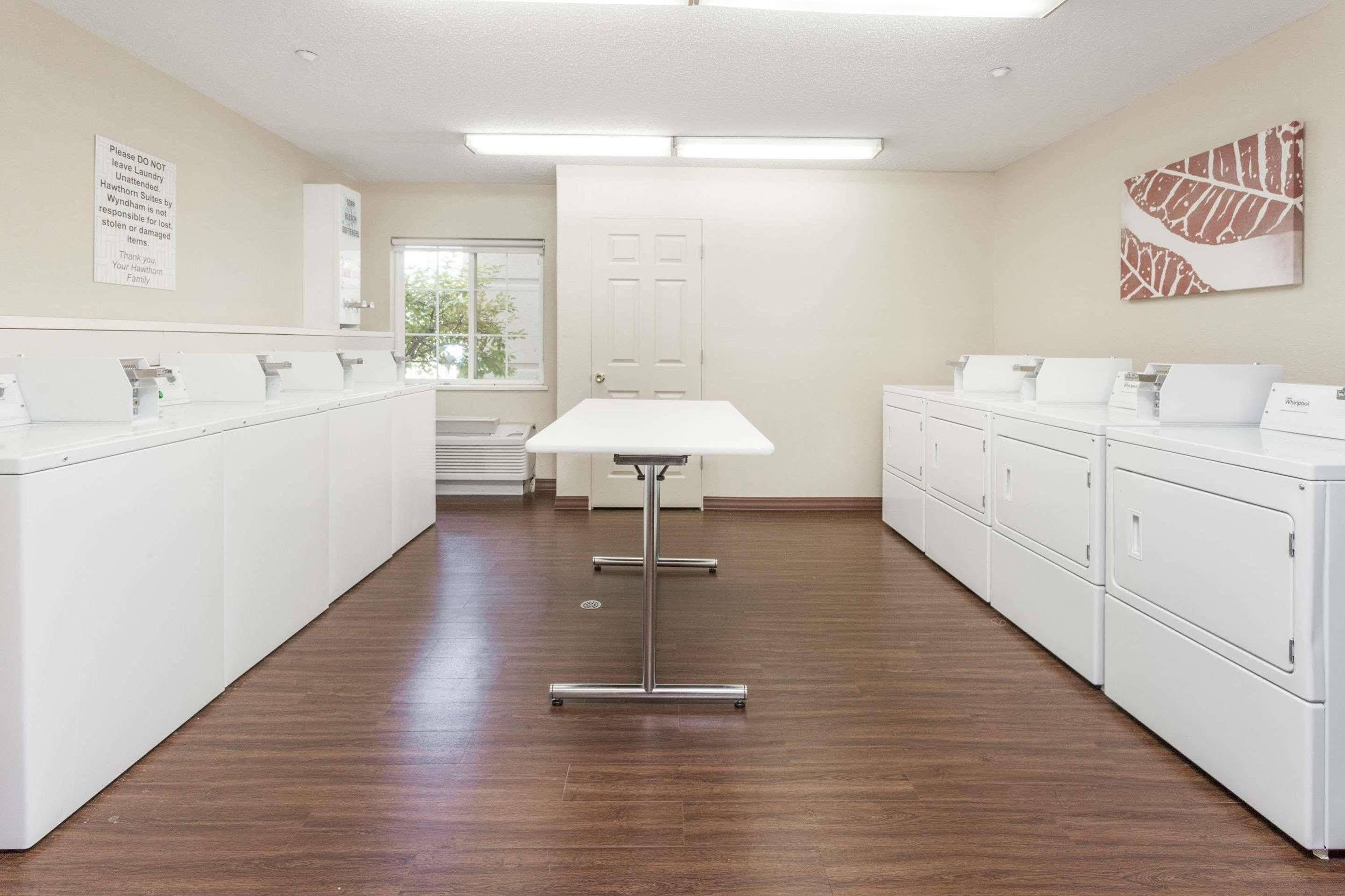 Mainstay Suites Detroit Auburn Hills Bagian luar foto