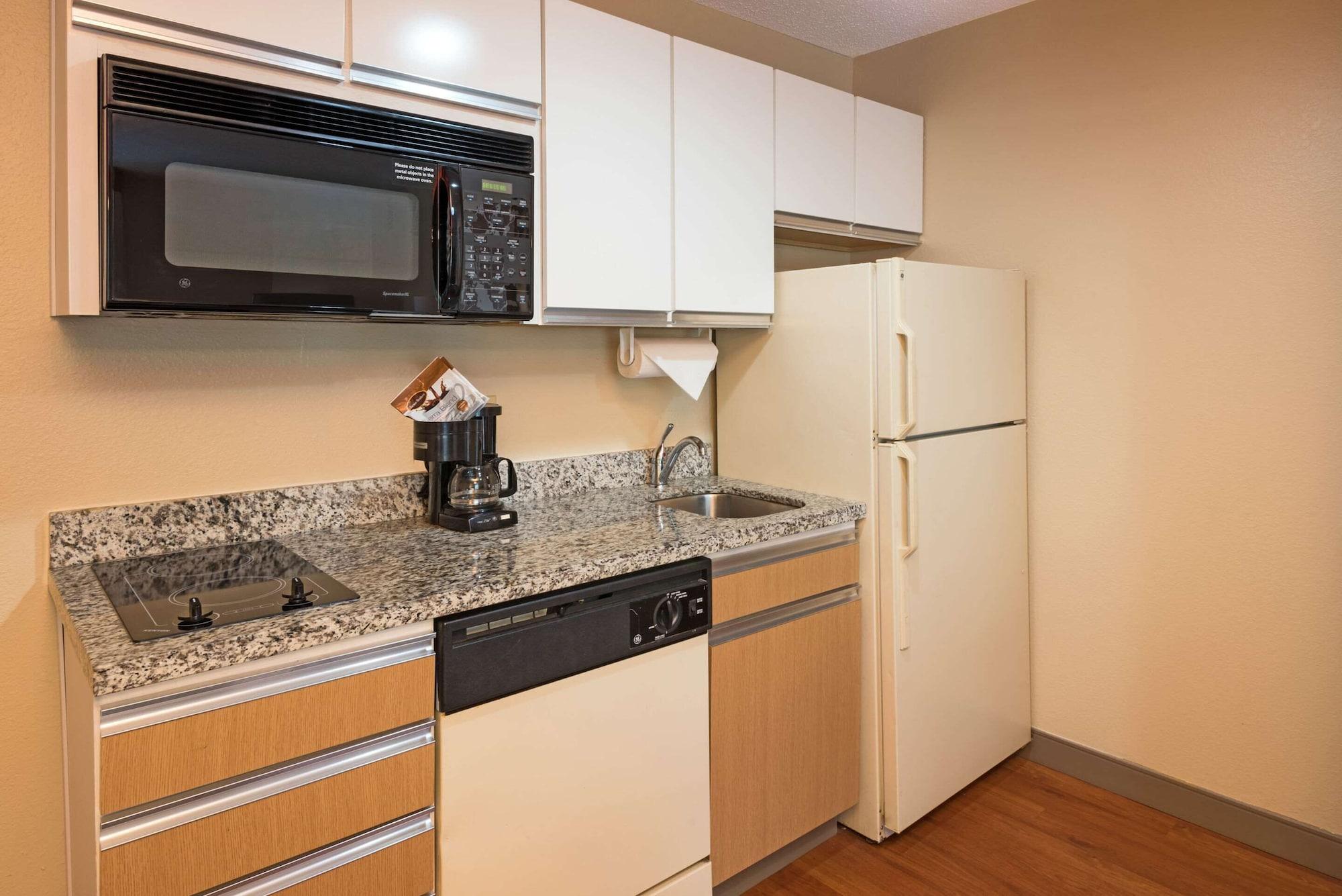 Mainstay Suites Detroit Auburn Hills Bagian luar foto