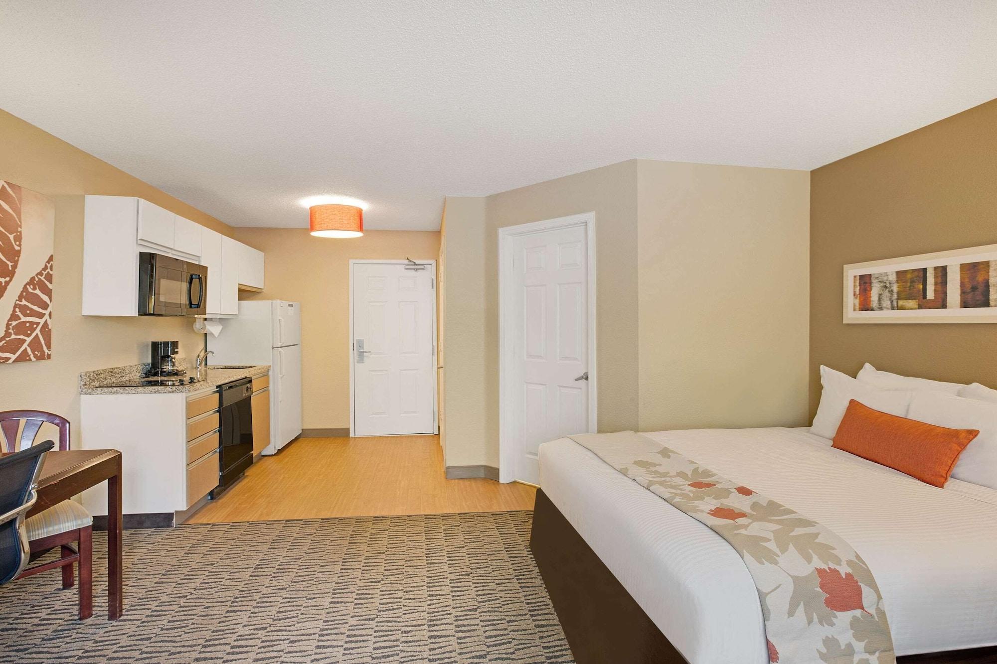 Mainstay Suites Detroit Auburn Hills Bagian luar foto