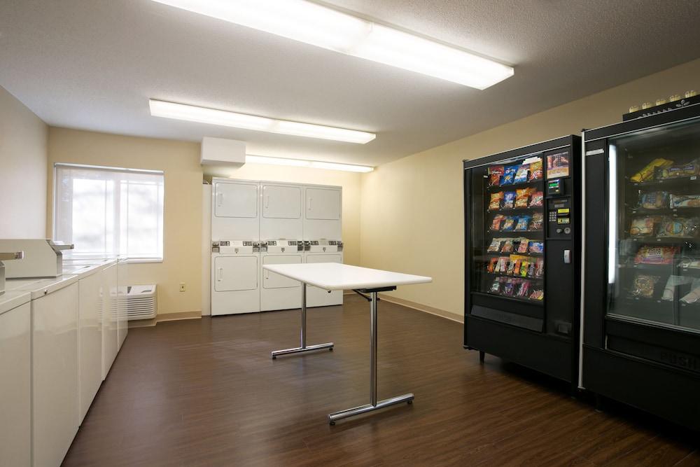 Mainstay Suites Detroit Auburn Hills Bagian luar foto
