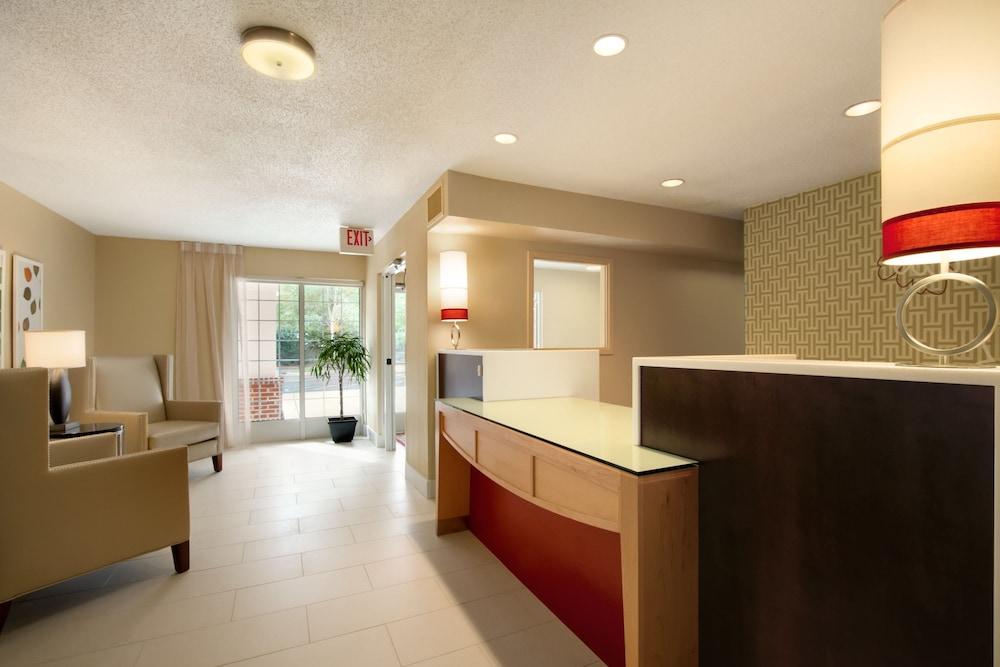 Mainstay Suites Detroit Auburn Hills Bagian luar foto