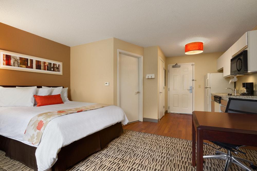 Mainstay Suites Detroit Auburn Hills Bagian luar foto