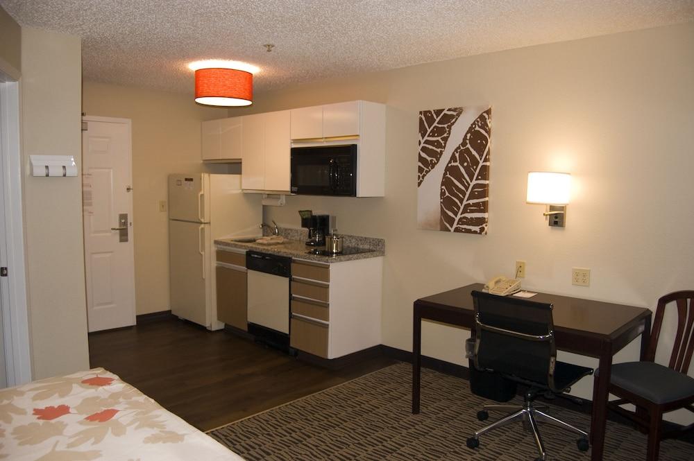 Mainstay Suites Detroit Auburn Hills Bagian luar foto