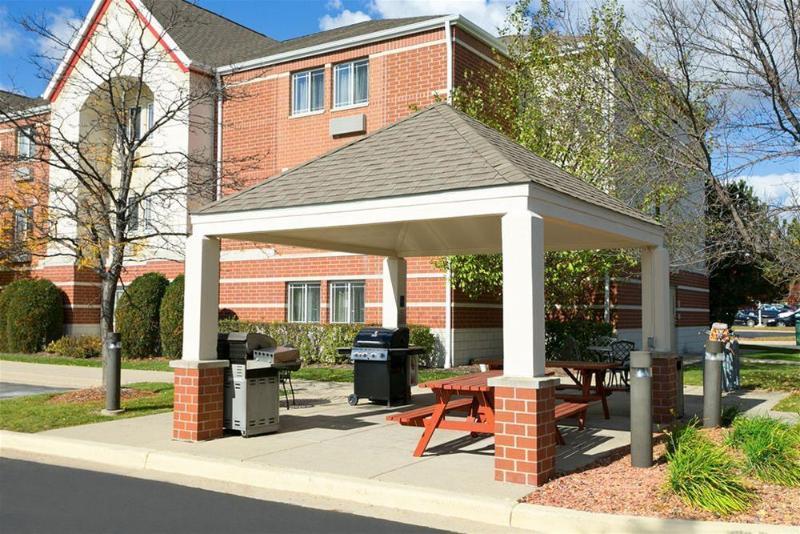 Mainstay Suites Detroit Auburn Hills Bagian luar foto