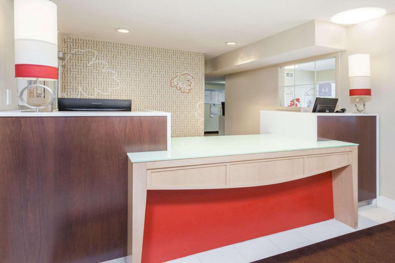 Mainstay Suites Detroit Auburn Hills Bagian luar foto